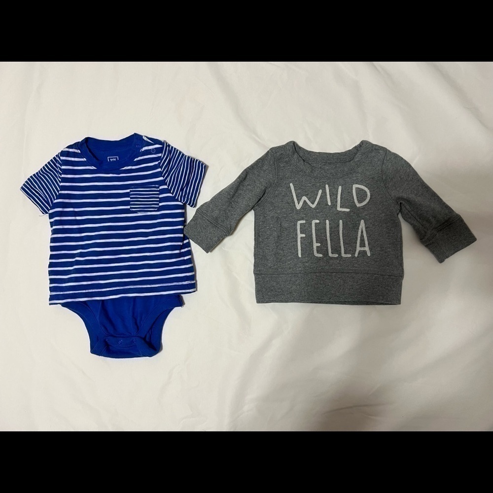 Gap Baby Boy Bodysuit and Sweatshirt size 3-6 months